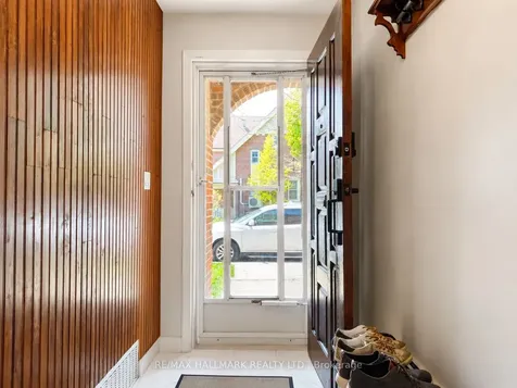 100 Ascot Avenue Toronto ON M6E 1E9