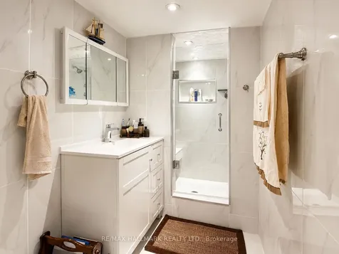 100 Ascot Avenue Toronto ON M6E 1E9
