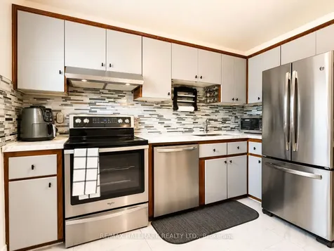 100 Ascot Avenue Toronto ON M6E 1E9