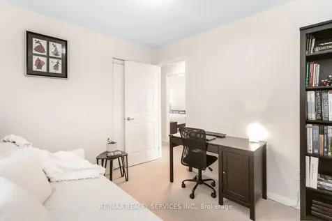 164 Mcdougall Cross Milton ON L9T 0P7