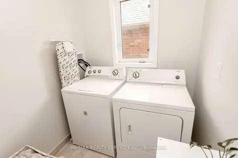 164 Mcdougall Cross Milton ON L9T 0P7
