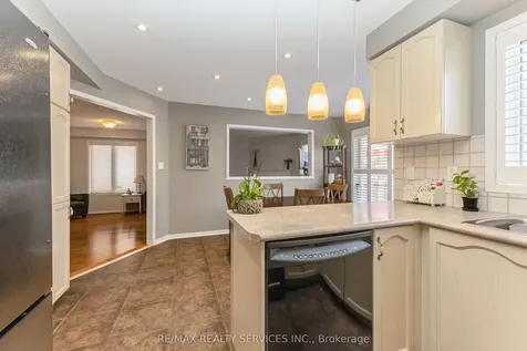 295 Queen Mary Drive Brampton ON L7A 3R1