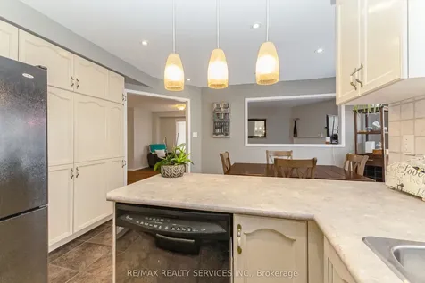 295 Queen Mary Drive Brampton ON L7A 3R1