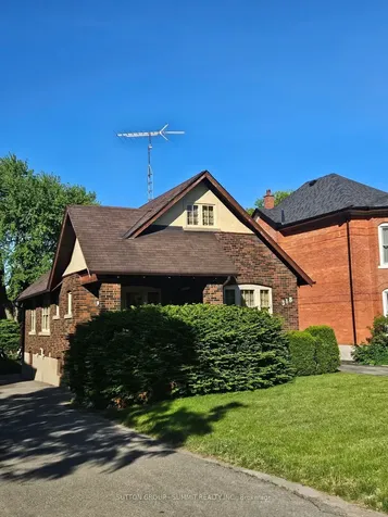 318 Queen Street S Mississauga ON L5M 1M2