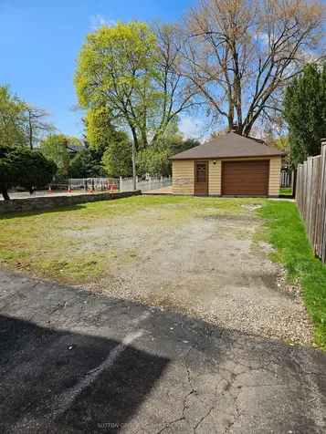 318 Queen Street S Mississauga ON L5M 1M2