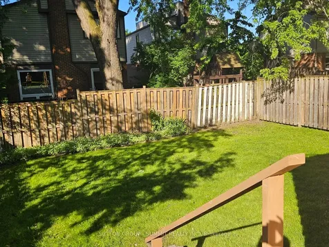 318 Queen Street S Mississauga ON L5M 1M2