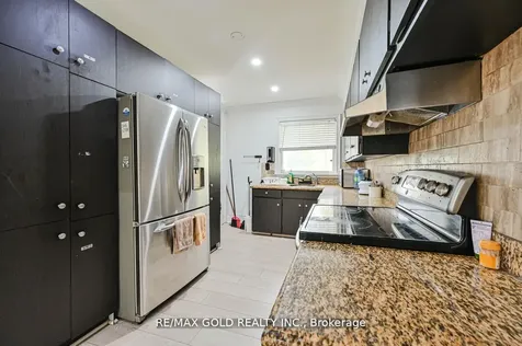 59 Marysfield Drive Brampton ON L6P 0J2