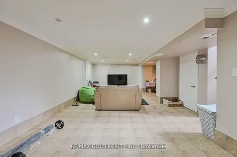 59 Marysfield Drive Brampton ON L6P 0J2