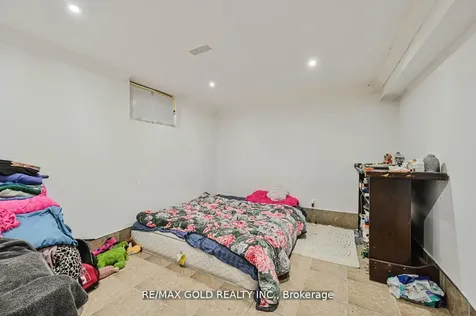59 Marysfield Drive Brampton ON L6P 0J2