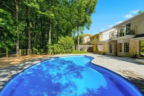 1928 Four Seasons Drive Burlington ON L7P 2Y1