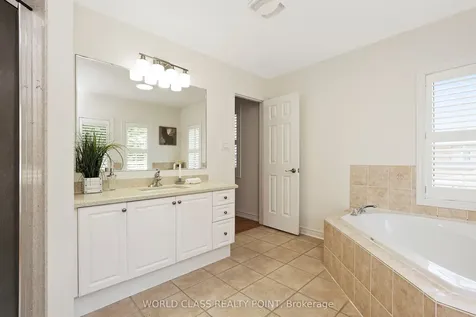 3795 Lacman Trail Mississauga ON L5M 6X8