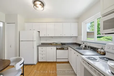 1254 Playford Road Mississauga ON L5J 3V7