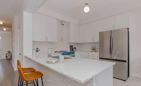 25 Sapwood Crescent Brampton ON L6Z 0K8