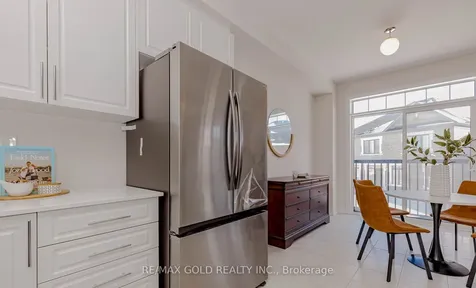 25 Sapwood Crescent Brampton ON L6Z 0K8