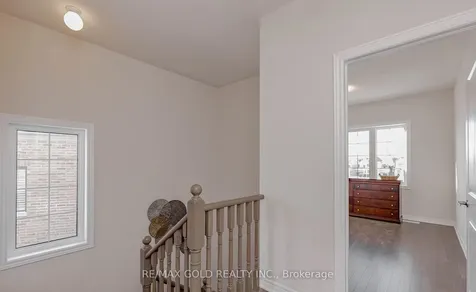 25 Sapwood Crescent Brampton ON L6Z 0K8