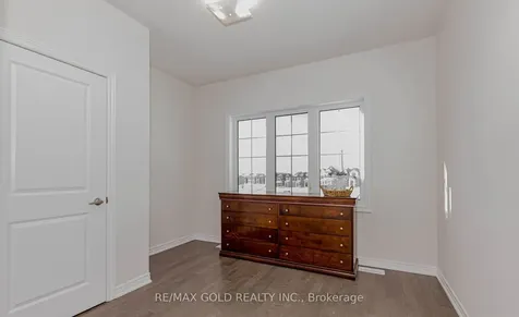 25 Sapwood Crescent Brampton ON L6Z 0K8