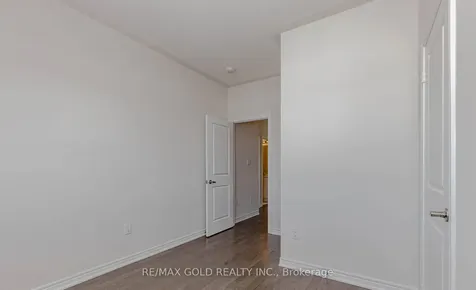 25 Sapwood Crescent Brampton ON L6Z 0K8