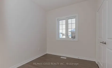 25 Sapwood Crescent Brampton ON L6Z 0K8