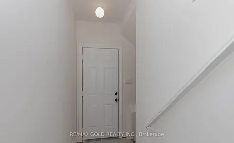 25 Sapwood Crescent Brampton ON L6Z 0K8