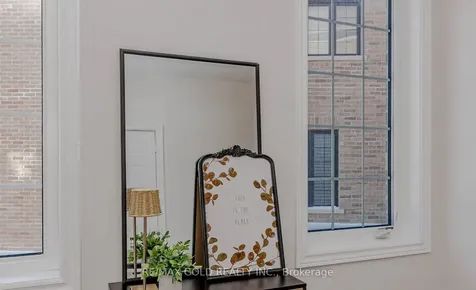 25 Sapwood Crescent Brampton ON L6Z 0K8