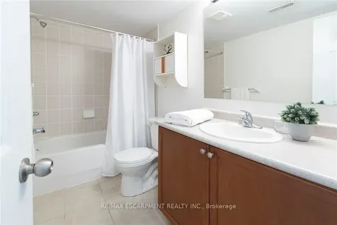 233 Duskywing Way Oakville ON L6L 0C5
