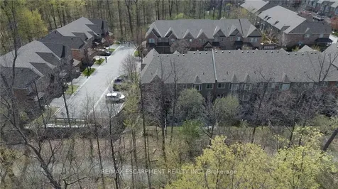 233 Duskywing Way Oakville ON L6L 0C5
