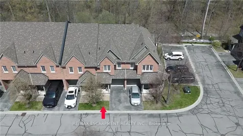 233 Duskywing Way Oakville ON L6L 0C5