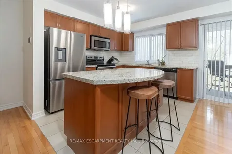 233 Duskywing Way Oakville ON L6L 0C5