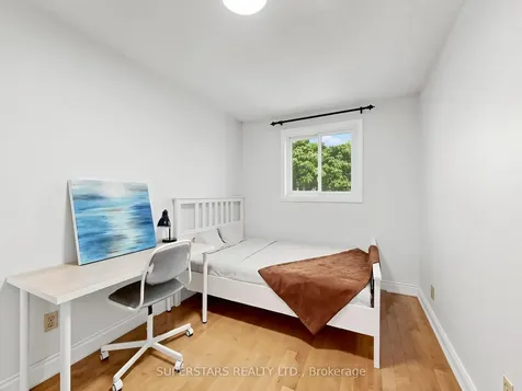 3025 Cedarglen Gate Mississauga ON L5C 2V7