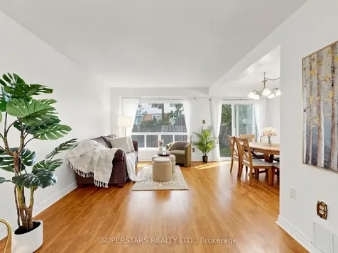 3025 Cedarglen Gate Mississauga ON L5C 2V7