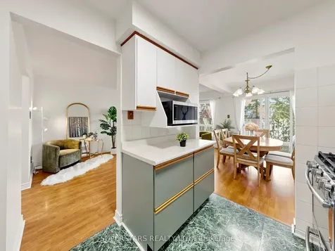 3025 Cedarglen Gate Mississauga ON L5C 2V7