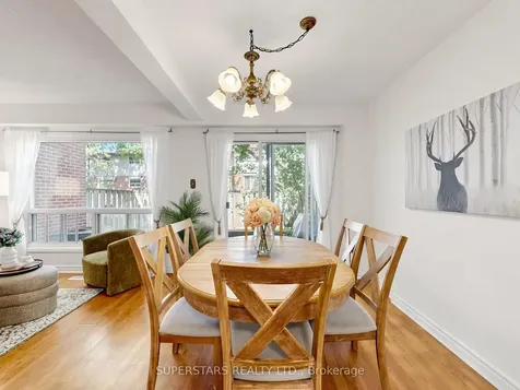3025 Cedarglen Gate Mississauga ON L5C 2V7