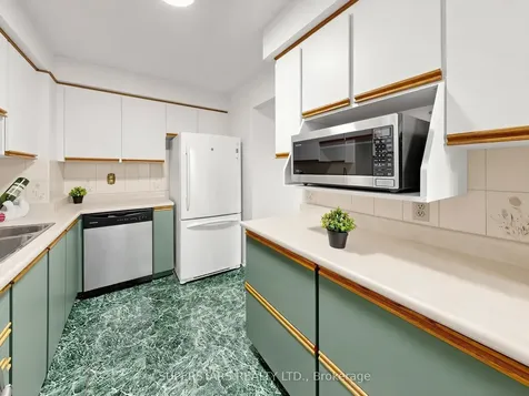 3025 Cedarglen Gate Mississauga ON L5C 2V7