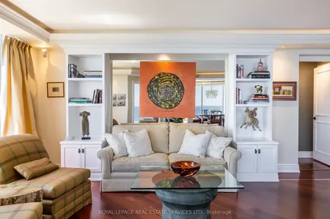 1 Palace Pier Court Toronto ON M8V 3W9