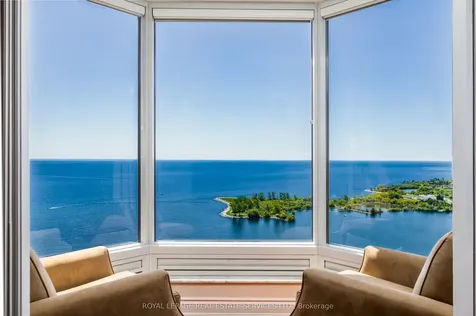 1 Palace Pier Court Toronto ON M8V 3W9