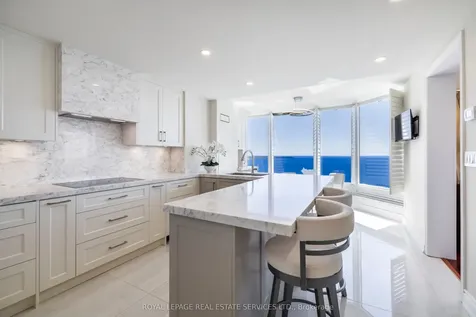 1 Palace Pier Court Toronto ON M8V 3W9