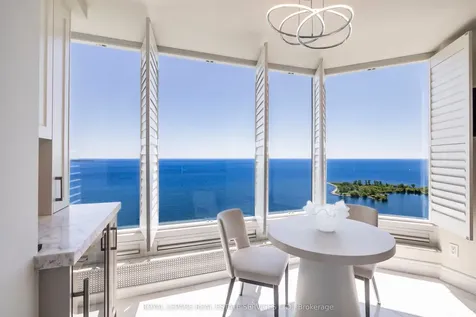 1 Palace Pier Court Toronto ON M8V 3W9