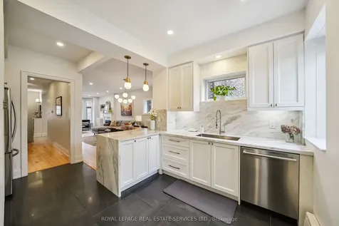 29 Parkside Drive Toronto ON M6R 2Y7