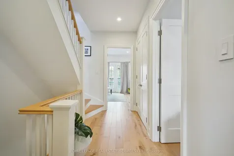 29 Parkside Drive Toronto ON M6R 2Y7
