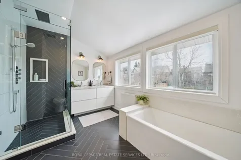 29 Parkside Drive Toronto ON M6R 2Y7