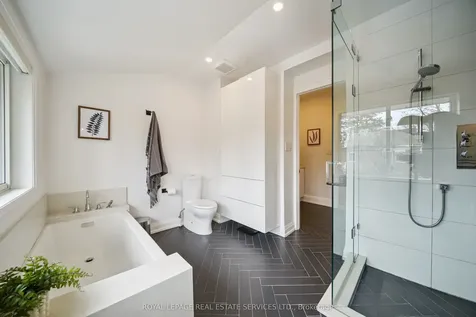 29 Parkside Drive Toronto ON M6R 2Y7