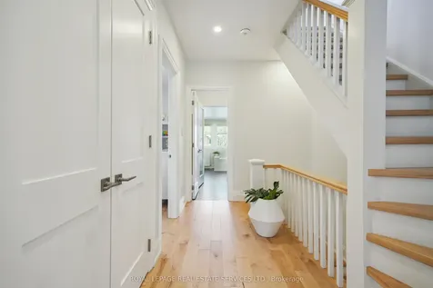 29 Parkside Drive Toronto ON M6R 2Y7
