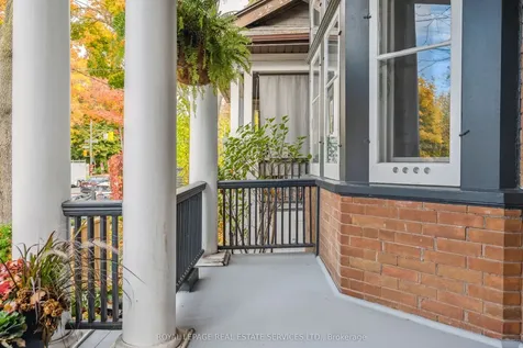 29 Parkside Drive Toronto ON M6R 2Y7