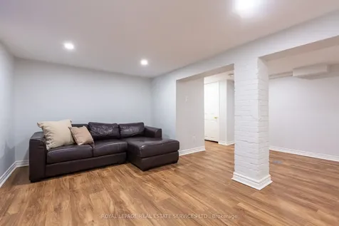 29 Parkside Drive Toronto ON M6R 2Y7