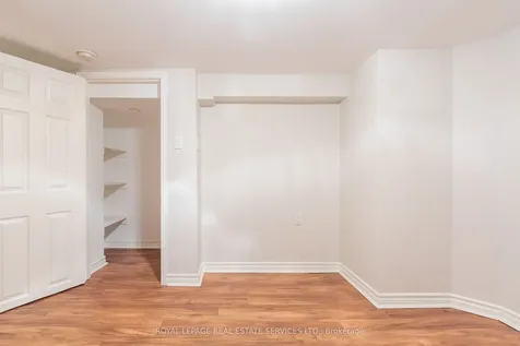 29 Parkside Drive Toronto ON M6R 2Y7