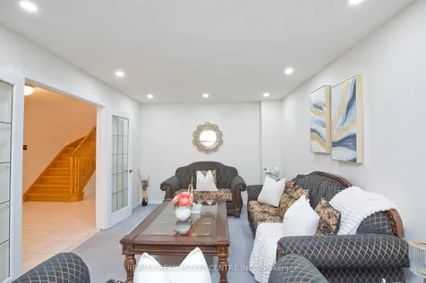 34 Smithers Crescent Brampton ON L6Y 3K8