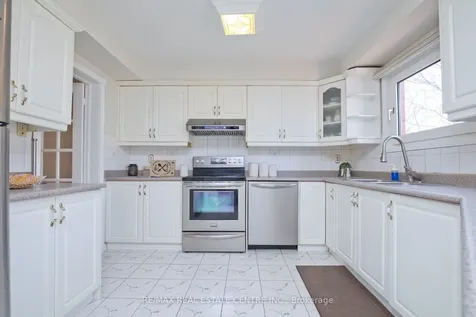 34 Smithers Crescent Brampton ON L6Y 3K8