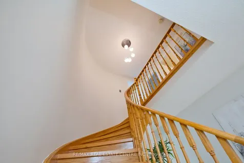 34 Smithers Crescent Brampton ON L6Y 3K8