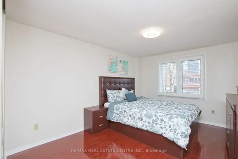 34 Smithers Crescent Brampton ON L6Y 3K8