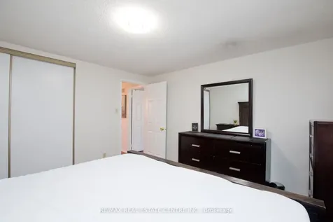 34 Smithers Crescent Brampton ON L6Y 3K8